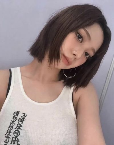 Karina - shows boobs