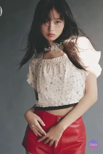 Rei - shows tits