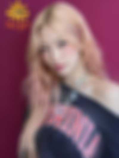 Kazuha - shows boobs