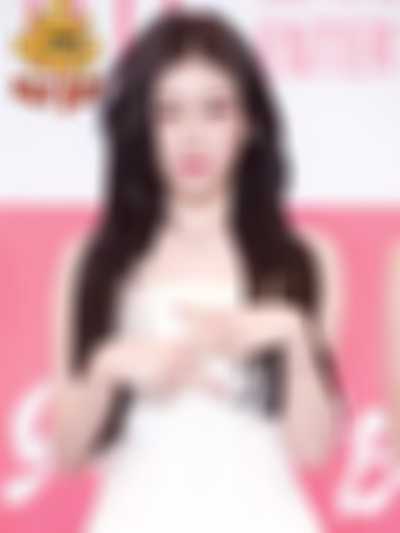 Chaeryeong - shows tits