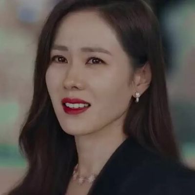 Son Ye Jin - sucking cock