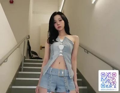 Winter - shows tits