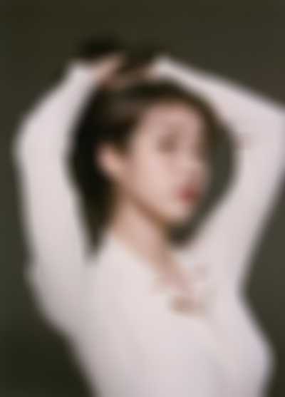 IU - titjob