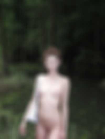 Yiren - Naked Photoshoots