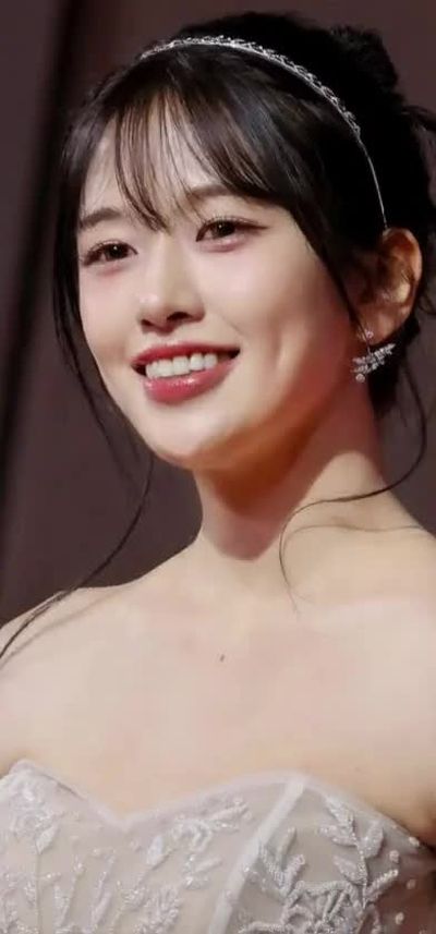 Yujin - blowjob