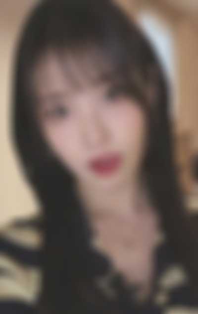 IU - threesome