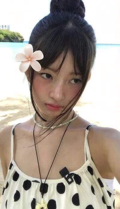Rei - naked