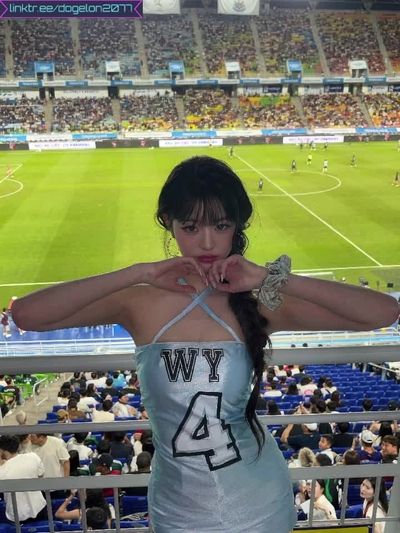 Wonyoung - nude