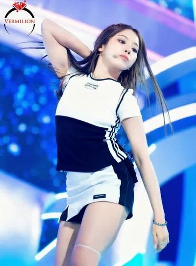 Jiwoo - nude