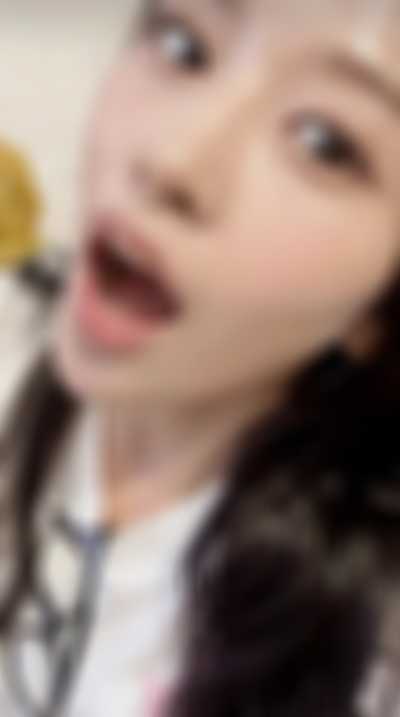 Yujin - blowjob