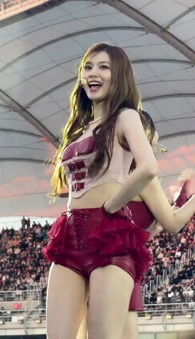 Sana - public nude