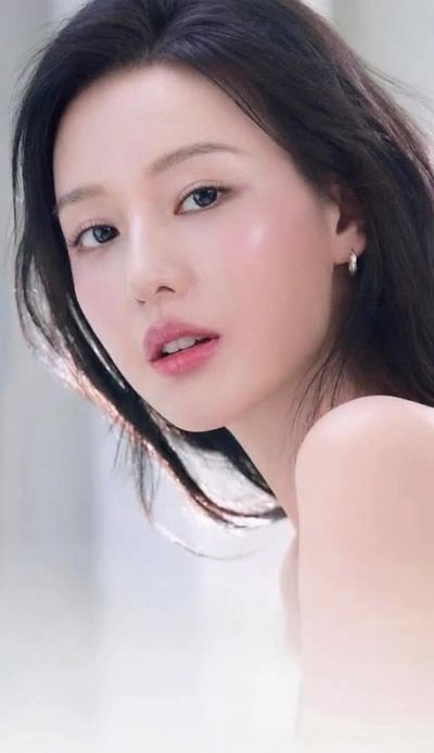 Kim Ji-won - cum on face