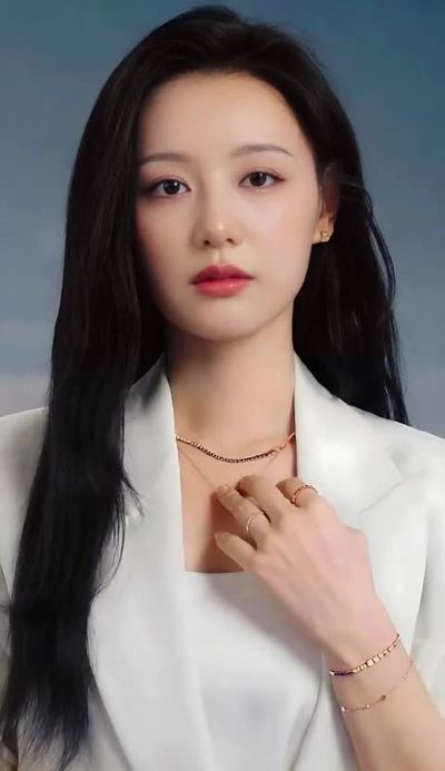 Kim Ji-won - cum on face