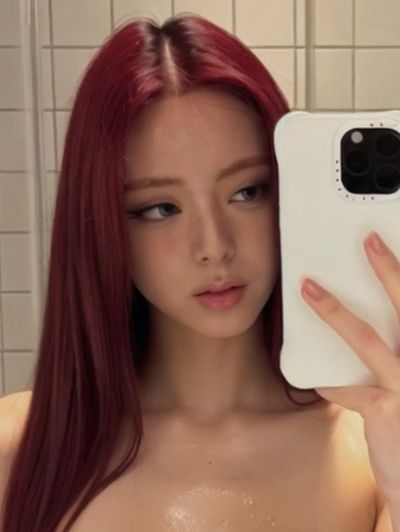 Yuna - nude