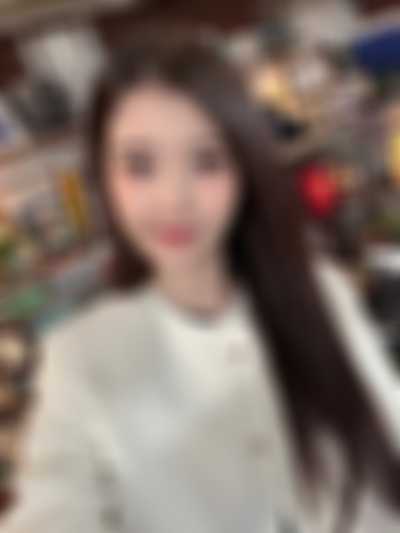 IU - riding on dick