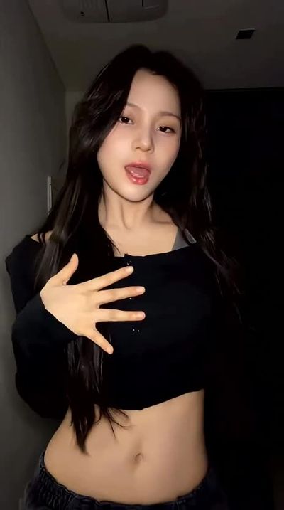 Umji - cum on face