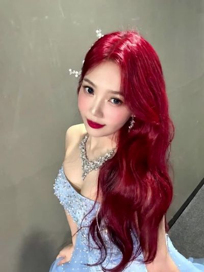Joy - threesome