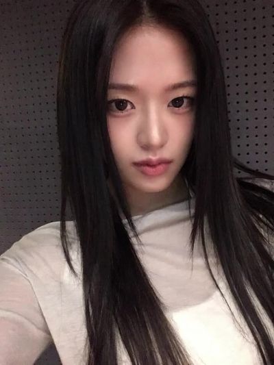 Yujin - threesome