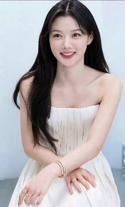 Kim Yoo-jung - blowjob