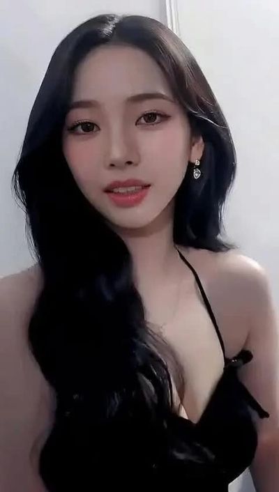 Karina - titjob