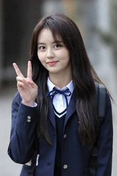 Kim So-hyun - schoolgirl 