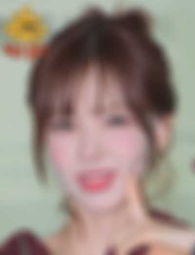 Wendy - cum on face