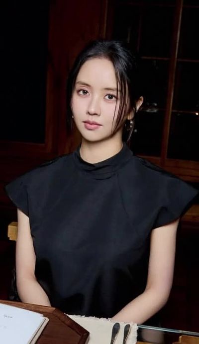 Kim So-hyun - cum on face