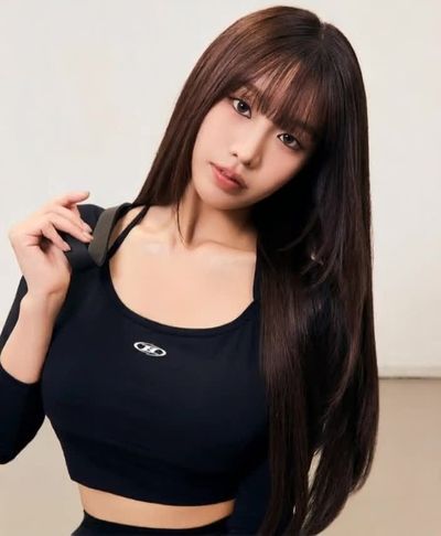 Natty - shows boobs