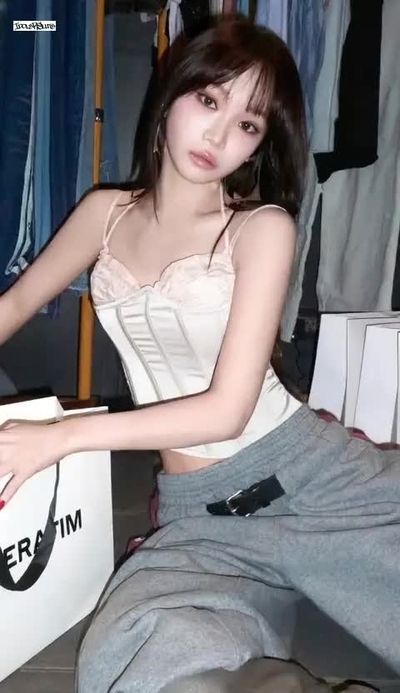 Chaewon - pov titjob