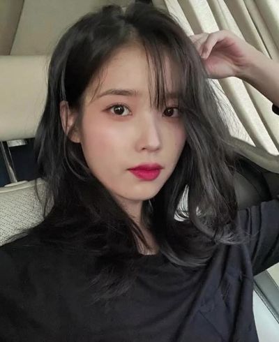 IU - strokes cock