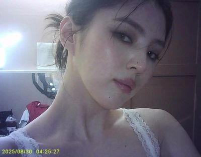 Han So Hee - cum on face