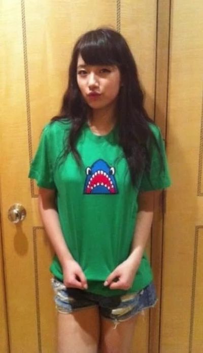 Suzy - shows boobs