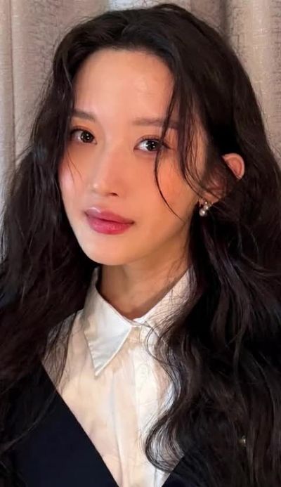 Moon Ga Young - sucking deep
