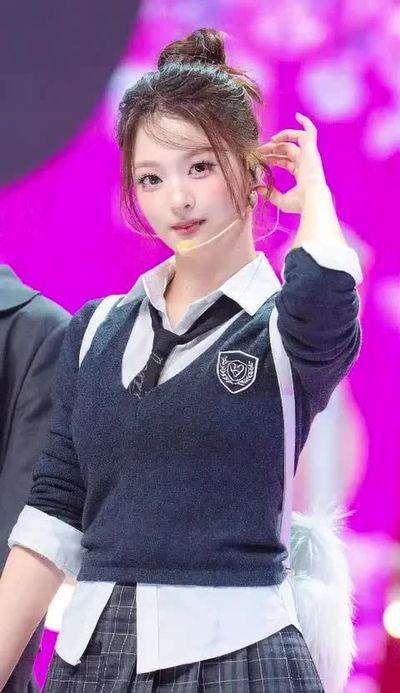 Nagyung - shows tits