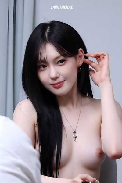 Chaehyun - naked