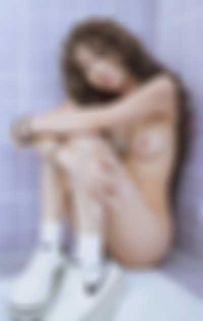 Soyeon - nude