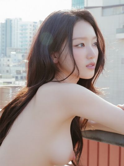 Gowon - naked