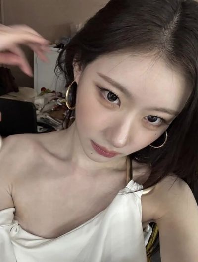 Chaeryeong - blowjob