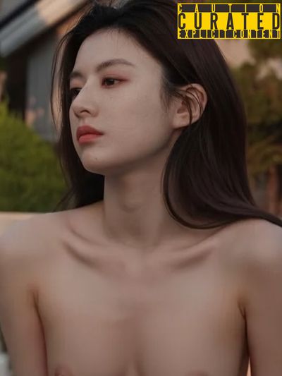 Go Yoon Jung - Naked Candid