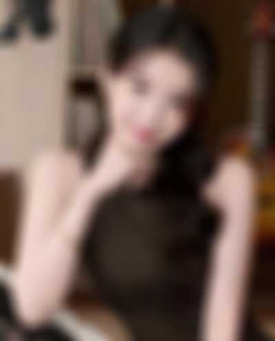 IU - titjob