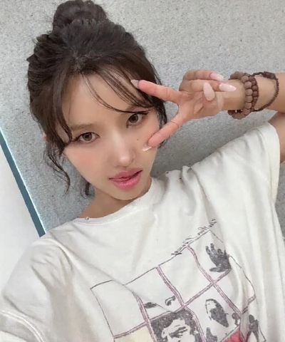 Soyeon - sucking deep
