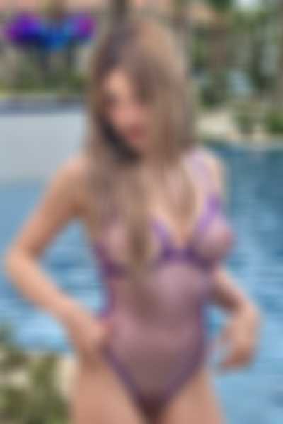 Somi - nude