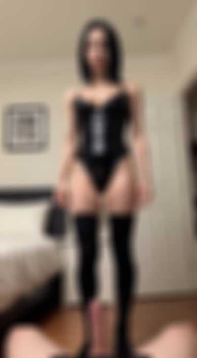 Chaeyoung - femdom
