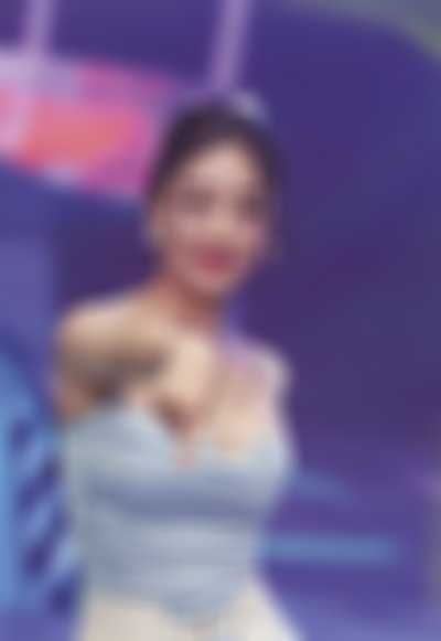 Jihyo - shows tits