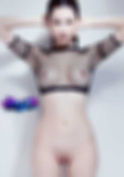 Sana - shaved pussy