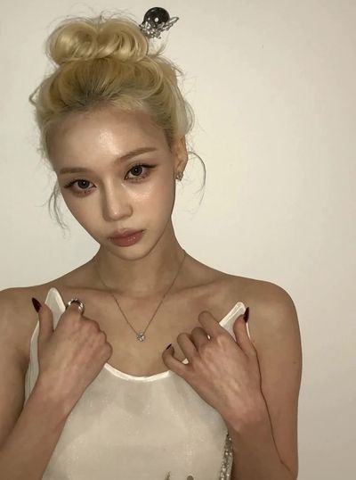 Winter - shows tits