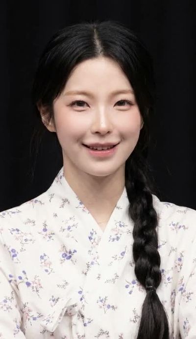 Jiheon - sucking cock