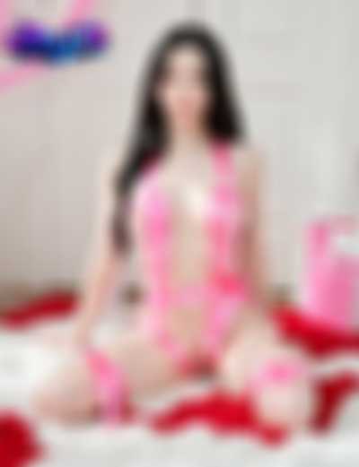 Karina - gift nude