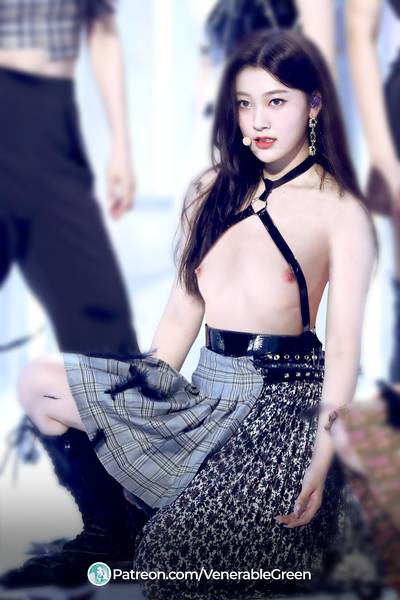 Choerry - shows tits on stage nude