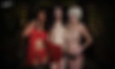 nude